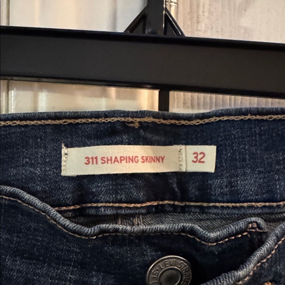 Levi’s Jeans - Picture 5 of 10